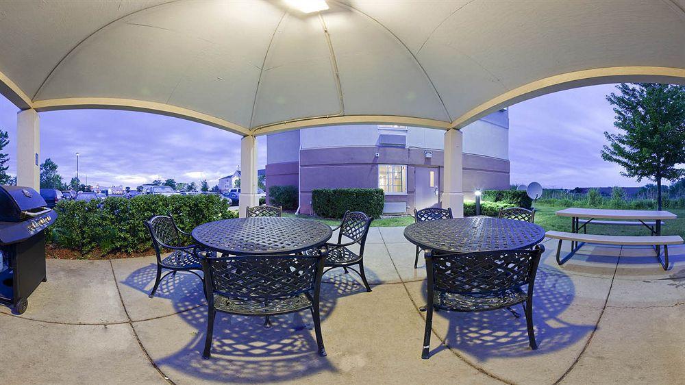 Sonesta Simply Suites Chicago ווקיגן מראה חיצוני תמונה